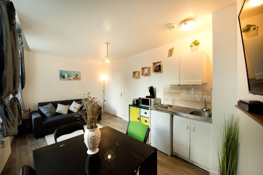 Le Castille Centre Gare Wifi Et Parking Gratuit Apartment Амиен Екстериор снимка