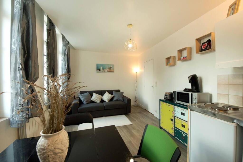 Le Castille Centre Gare Wifi Et Parking Gratuit Apartment Амиен Екстериор снимка