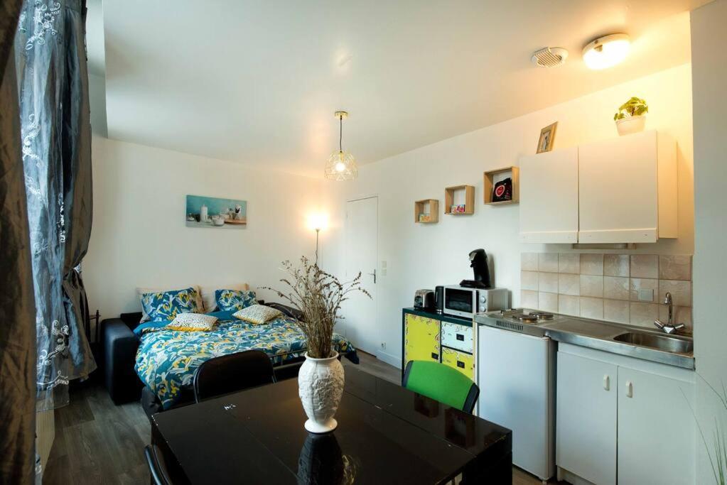 Le Castille Centre Gare Wifi Et Parking Gratuit Apartment Амиен Екстериор снимка